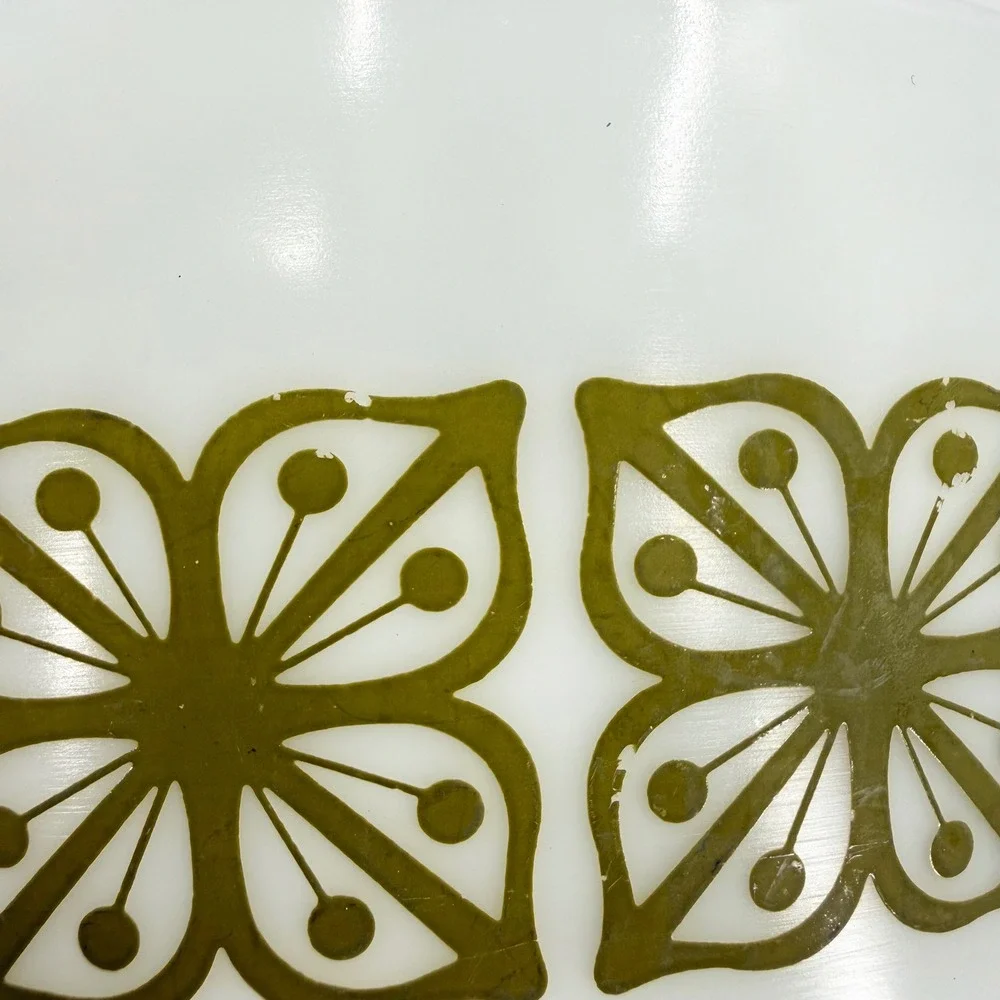 Vintage Pyrex 474-B Verde Green Square Flowers 1.5Q Casserole Dish + Lid